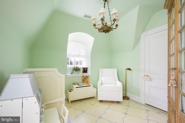 2838 MCGILL TER NW, Washington, DC 20008