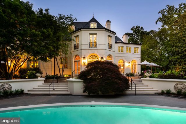 2838 MCGILL TER NW, Washington, DC 20008