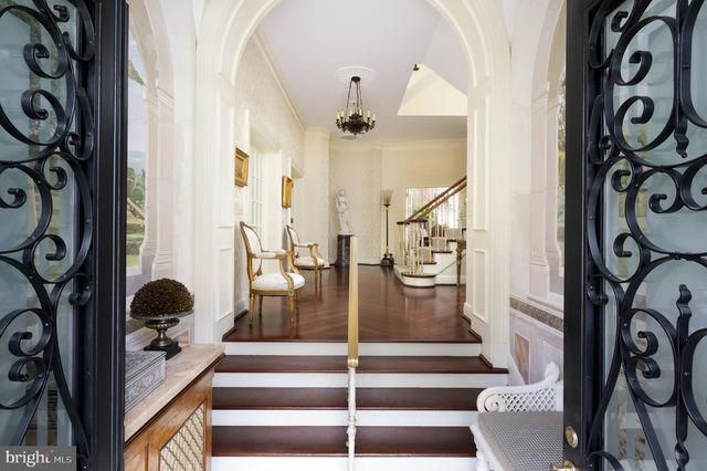 2838 MCGILL TER NW, Washington, DC 20008