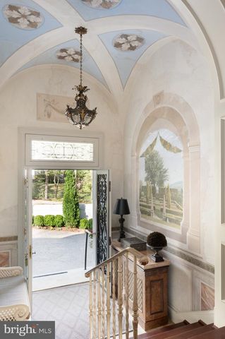 2838 MCGILL TER NW, Washington, DC 20008