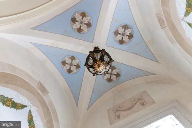 2838 MCGILL TER NW, Washington, DC 20008