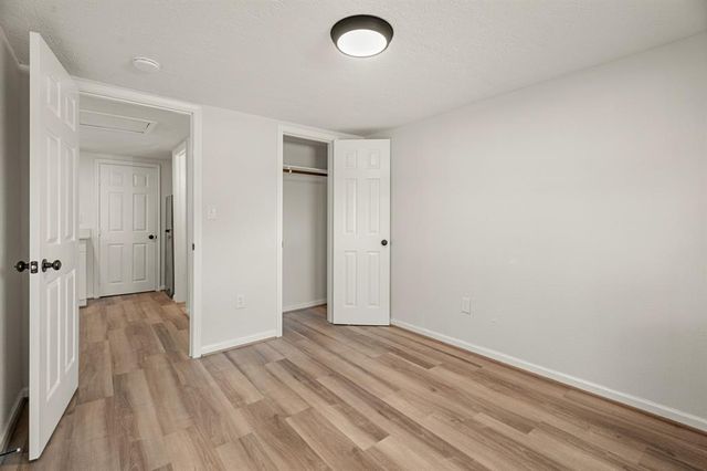 602 S 3rd Street B, La Porte, TX 77571
