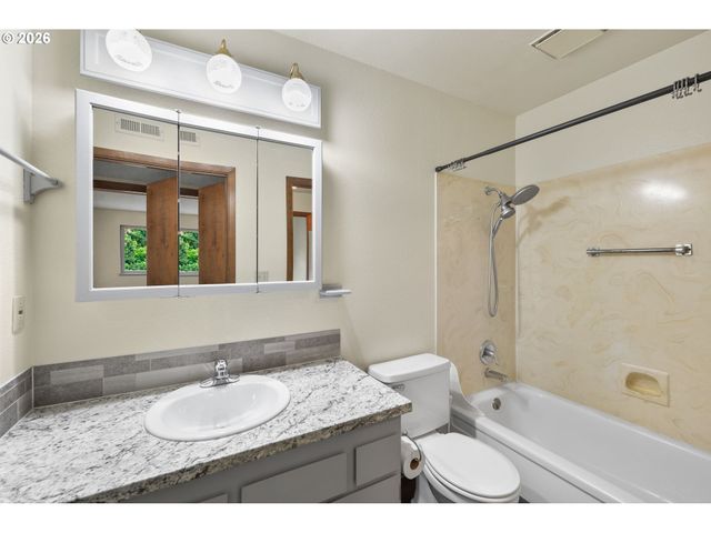 3353 Ne 162ND Ave, Portland, OR 97230