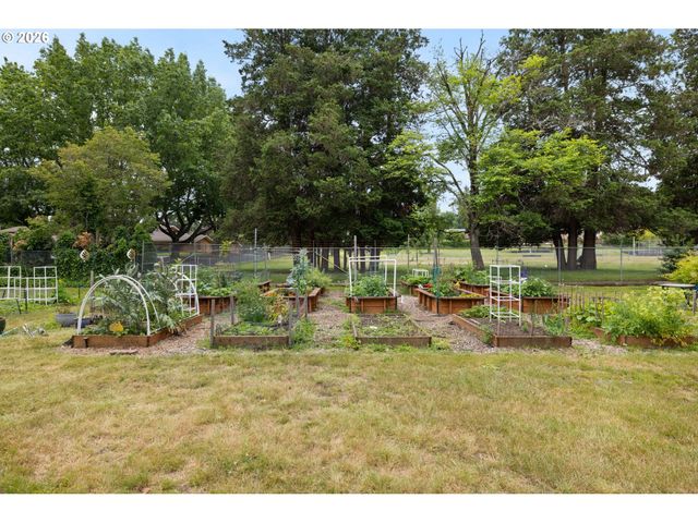 3353 Ne 162ND Ave, Portland, OR 97230