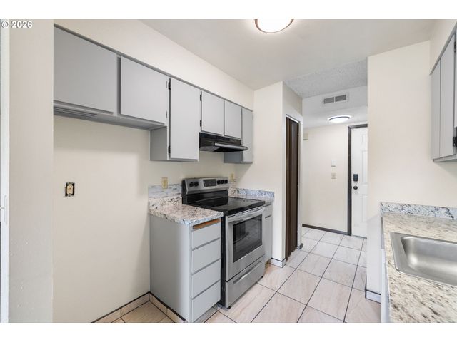 3353 Ne 162ND Ave, Portland, OR 97230
