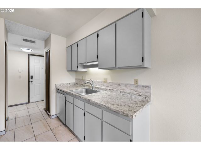 3353 Ne 162ND Ave, Portland, OR 97230