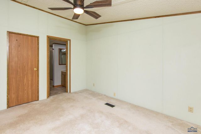4904 GLEN, Rapid City, SD 57703