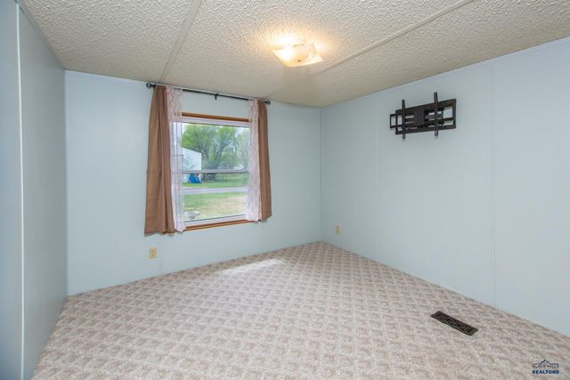 4904 GLEN, Rapid City, SD 57703
