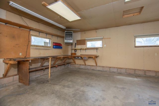 4904 GLEN, Rapid City, SD 57703
