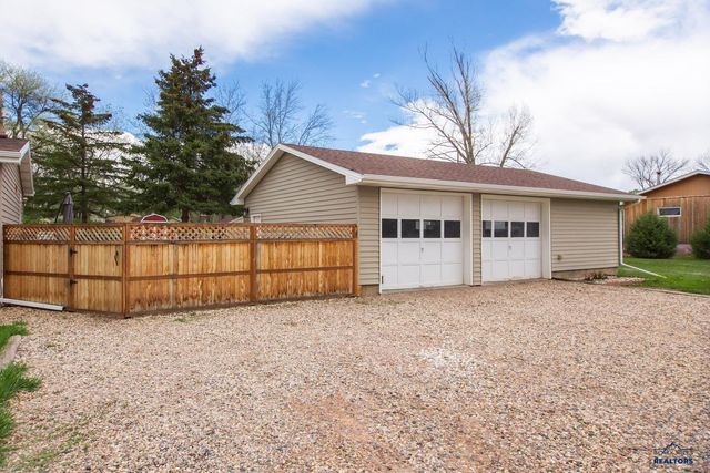 4904 GLEN, Rapid City, SD 57703