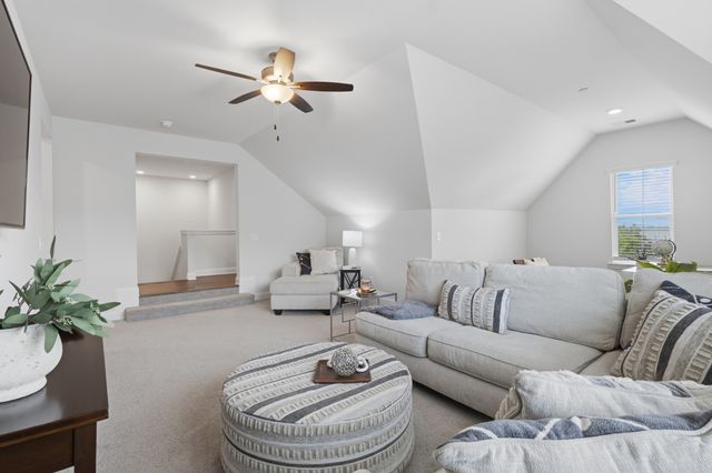 628 Dunmeyer Ct, Nolensville, TN 37135