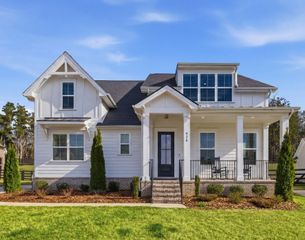 628 Dunmeyer Ct, Nolensville, TN 37135