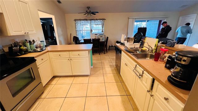 12121 HELIOS AVENUE, Port Charlotte, FL 33981