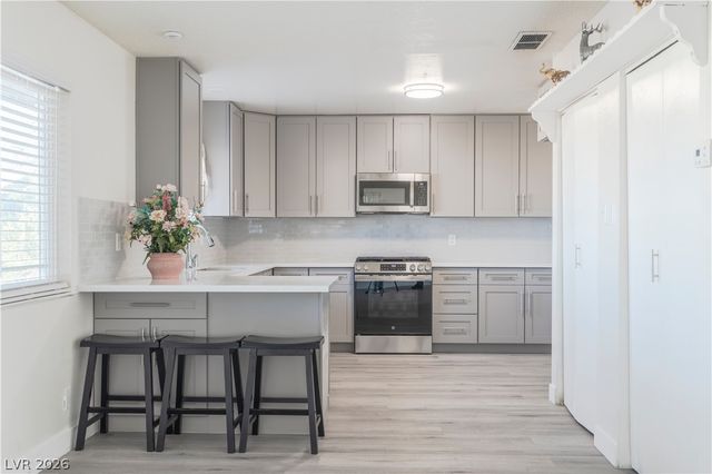 801 Sanford Court, Las Vegas, NV 89107