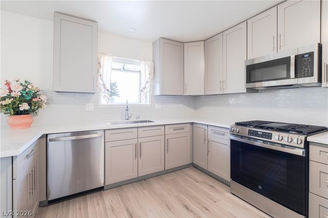 801 Sanford Court, Las Vegas, NV 89107