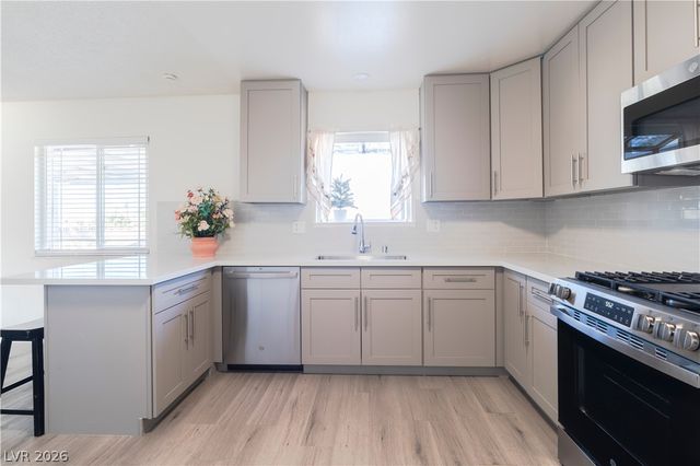 801 Sanford Court, Las Vegas, NV 89107