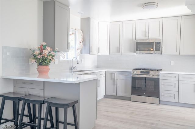 801 Sanford Court, Las Vegas, NV 89107