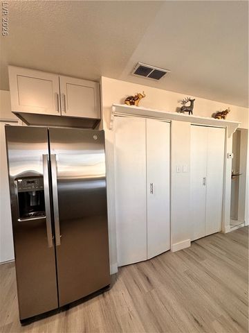 801 Sanford Court, Las Vegas, NV 89107