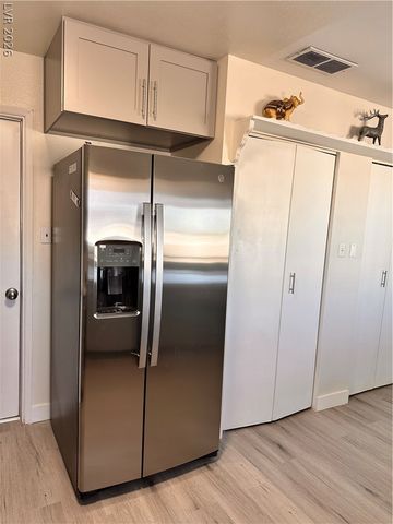 801 Sanford Court, Las Vegas, NV 89107