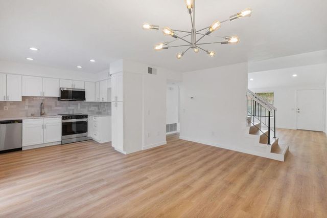 6117 Arroyo Road 4, Palm Springs, CA 92264