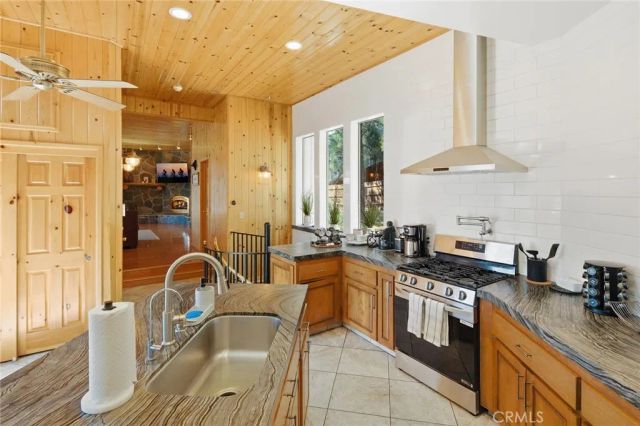 43686 Colusa Drive, Big Bear Lake, CA 92315