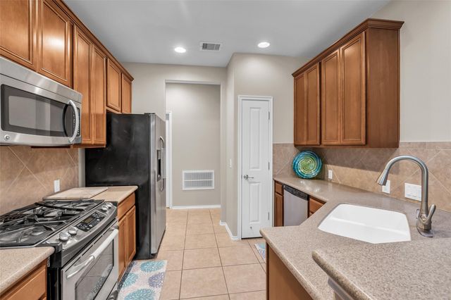13600 Breton Ridge Street 24F, Houston, TX 77070