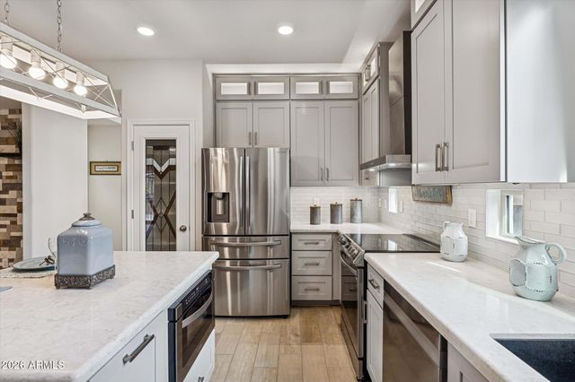 1711 W SATINWOOD Drive, Phoenix, AZ 85045