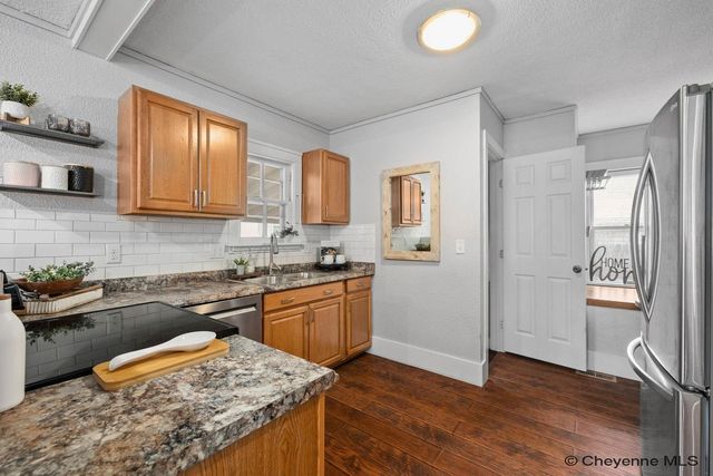 906 TALBOT CT, Cheyenne, WY 82001