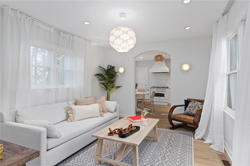 716 Stokeswood SE Avenue 2B, Atlanta, GA 30313