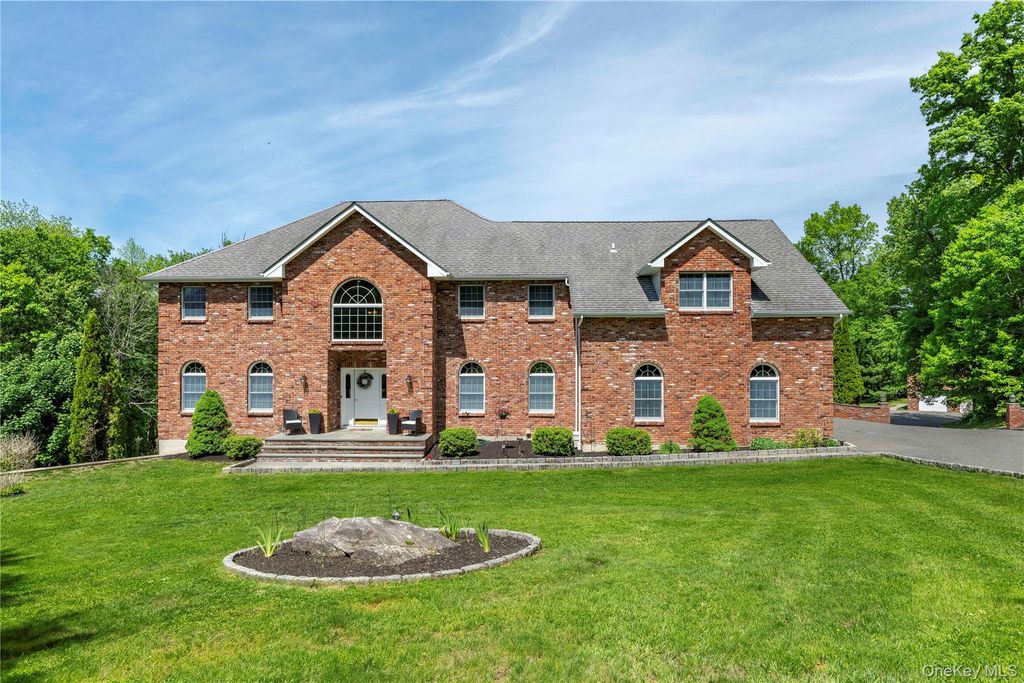 82 Anton Drive, Carmel, NY 10512