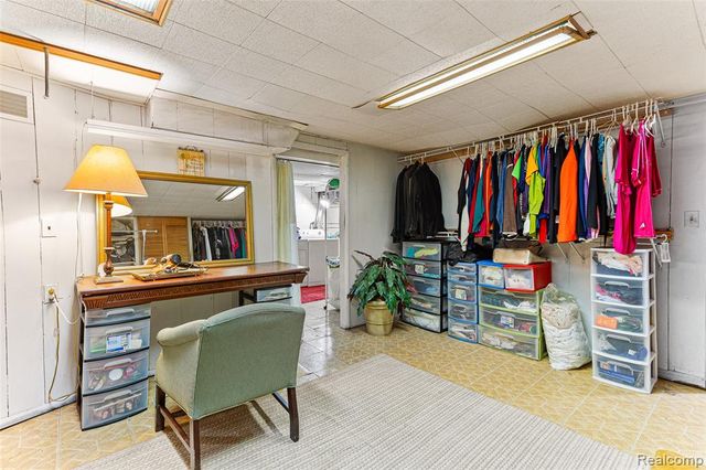 17980 Homer Street, Roseville, MI 48066