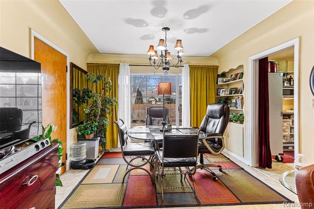 17980 Homer Street, Roseville, MI 48066