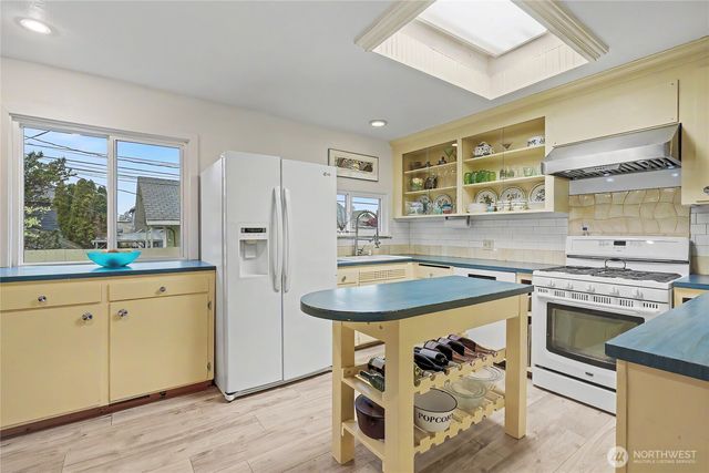 612 N Oakes Street, Tacoma, WA 98406