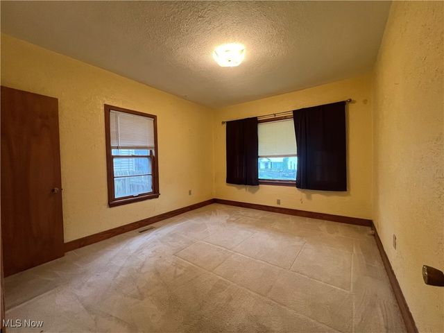 1855 W 17th Street SW, Akron, OH 44314