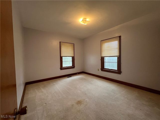 1855 W 17th Street SW, Akron, OH 44314