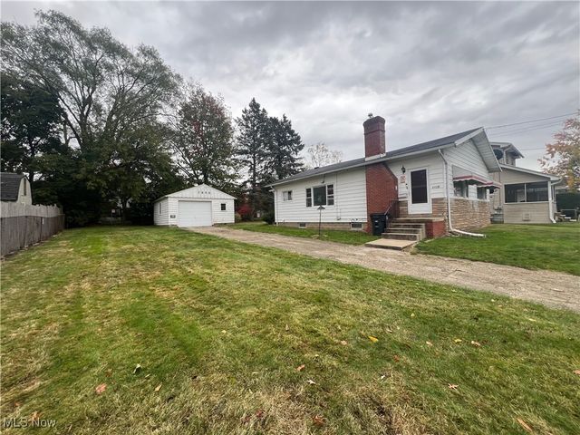 1855 W 17th Street SW, Akron, OH 44314