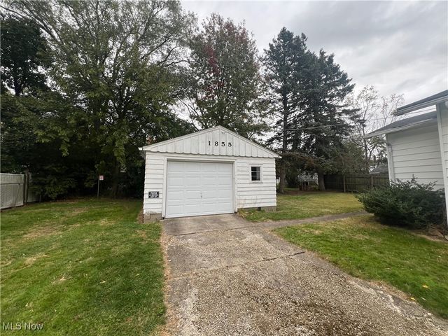 1855 W 17th Street SW, Akron, OH 44314