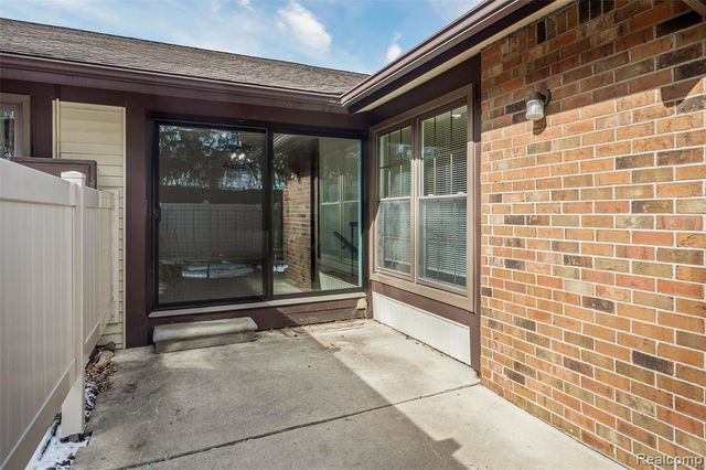 40526 Newport Drive, Plymouth, MI 48170