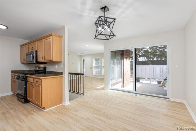 40526 Newport Drive, Plymouth, MI 48170