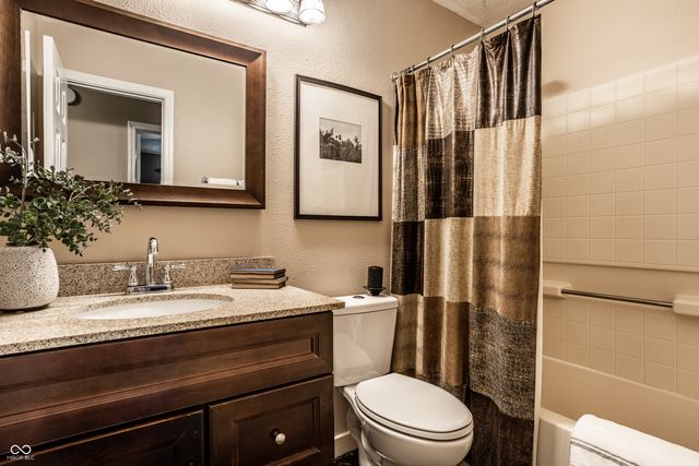 3239 Village Park North Drive, Carmel, IN 46033