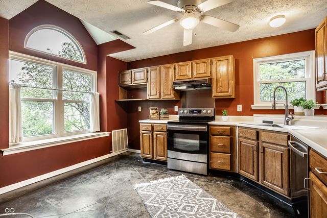 3239 Village Park North Drive, Carmel, IN 46033