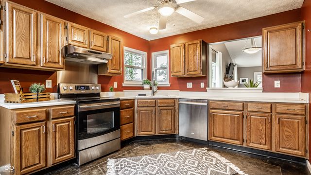 3239 Village Park North Drive, Carmel, IN 46033