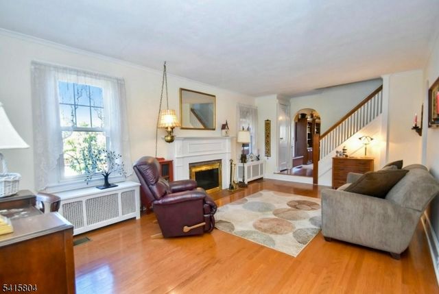 41 Iona Pl, Glen Rock Boro, NJ 07452