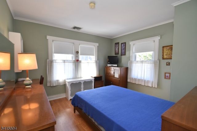 41 Iona Pl, Glen Rock Boro, NJ 07452