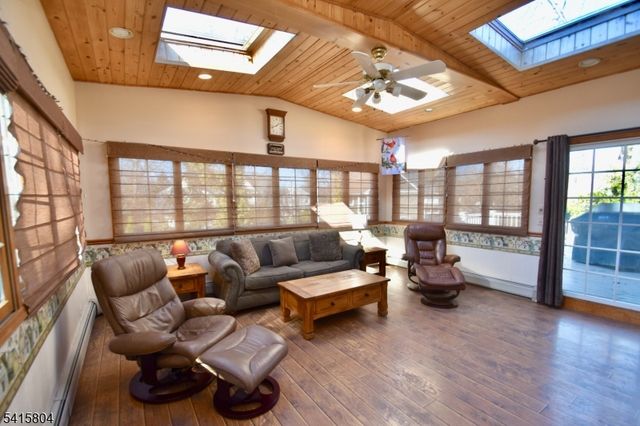 41 Iona Pl, Glen Rock Boro, NJ 07452