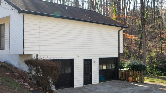 1373 Fairfield SW Drive, Lilburn, GA 30047