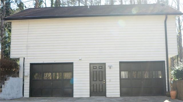 1373 Fairfield SW Drive, Lilburn, GA 30047