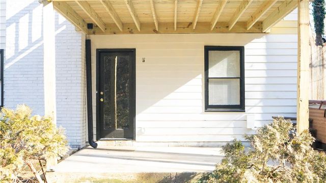 1373 Fairfield SW Drive, Lilburn, GA 30047