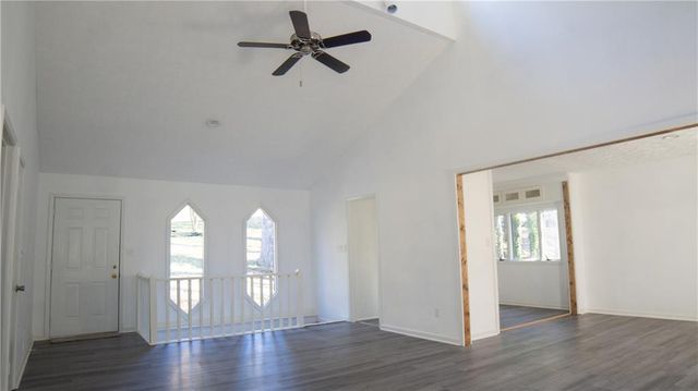 1373 Fairfield SW Drive, Lilburn, GA 30047