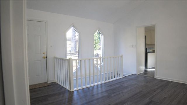 1373 Fairfield SW Drive, Lilburn, GA 30047